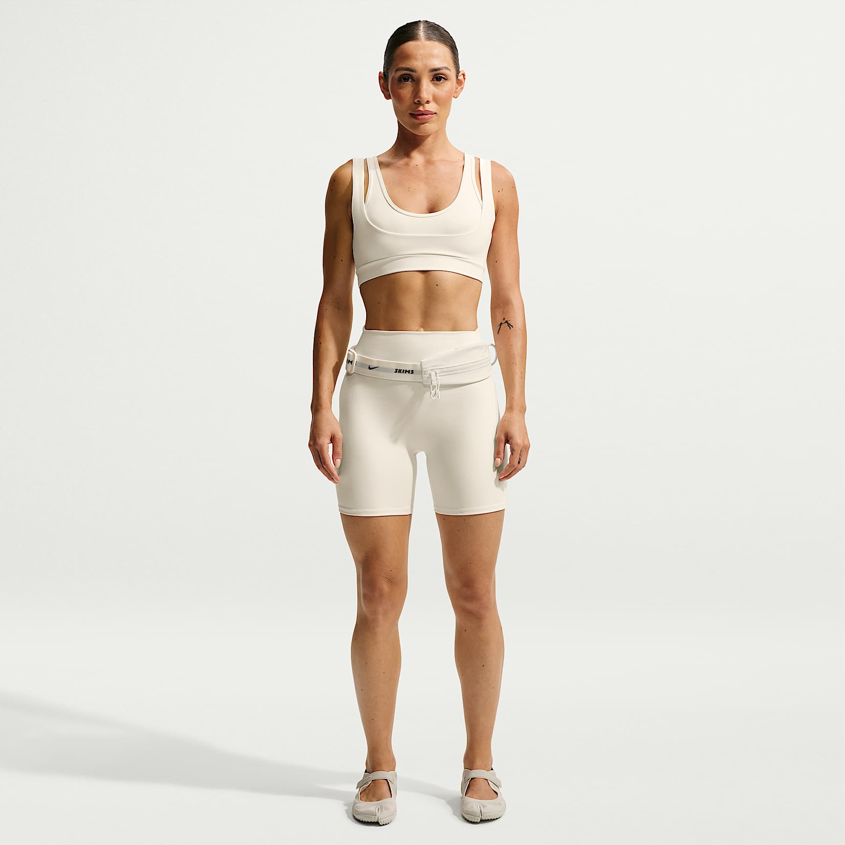 Reviews: NikeSKIMS Matte Women's High-Waisted 5